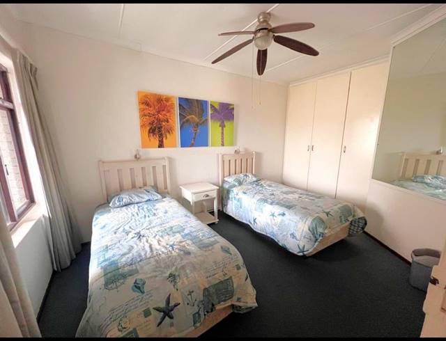 2 BEDROOM APARTMENT FOR SALE IN LAWRENCE ROCKS